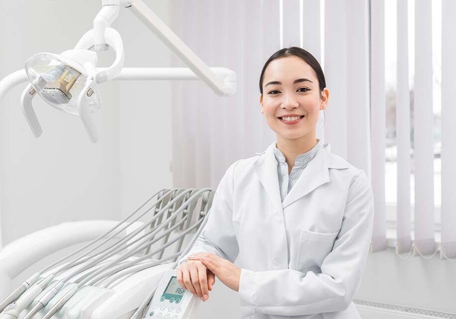 portrait-female-dentist
